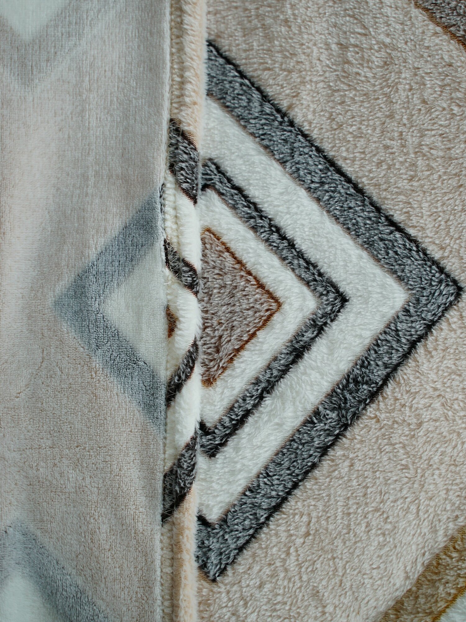 Плед на кровать плюшевый флисовый Вега / 150х205 см. - фотография № 8