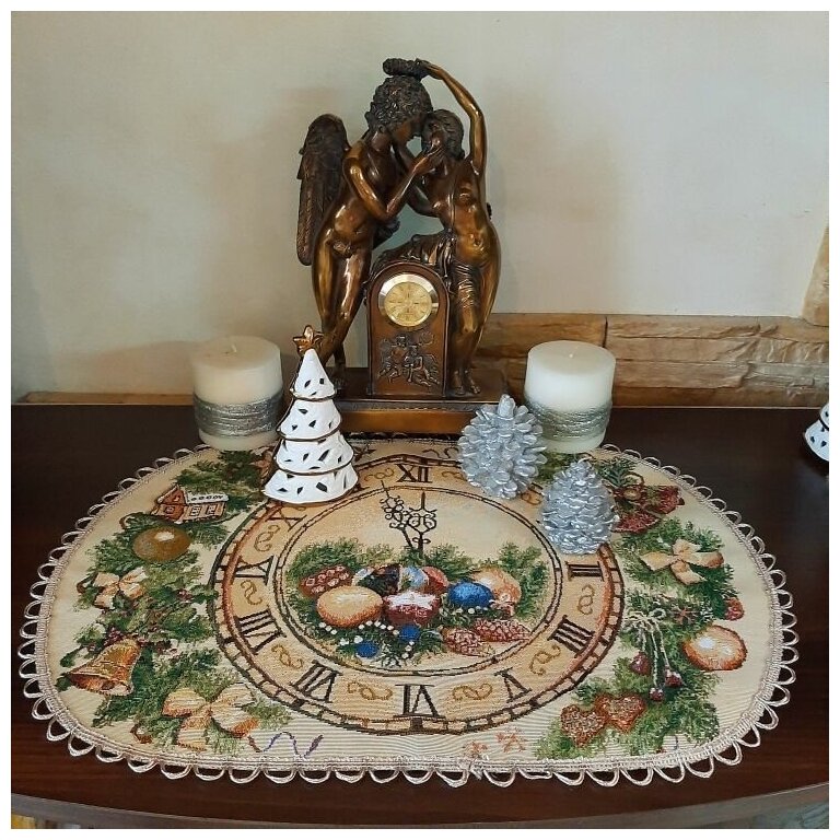 Декоративная гобеленовая салфетка "Пять минут" 30х50