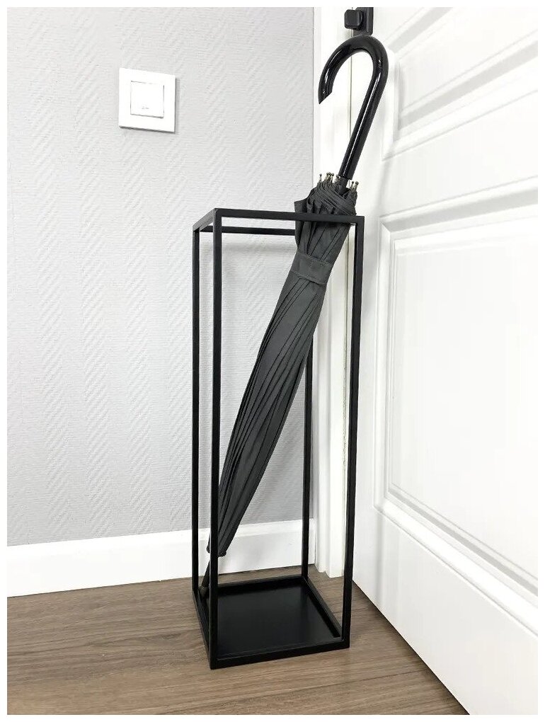 Подставка для зонтов напольная в прихожую черного цвета Зонтница Loft из металла, высота стойки 60 см - фотография № 2