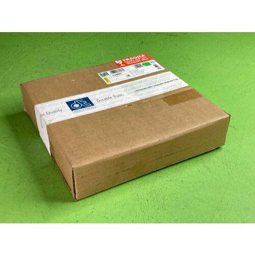 Стекло зеркала с подогревом широкого обзора KAMAZ 5490 MB Axor 3504₽