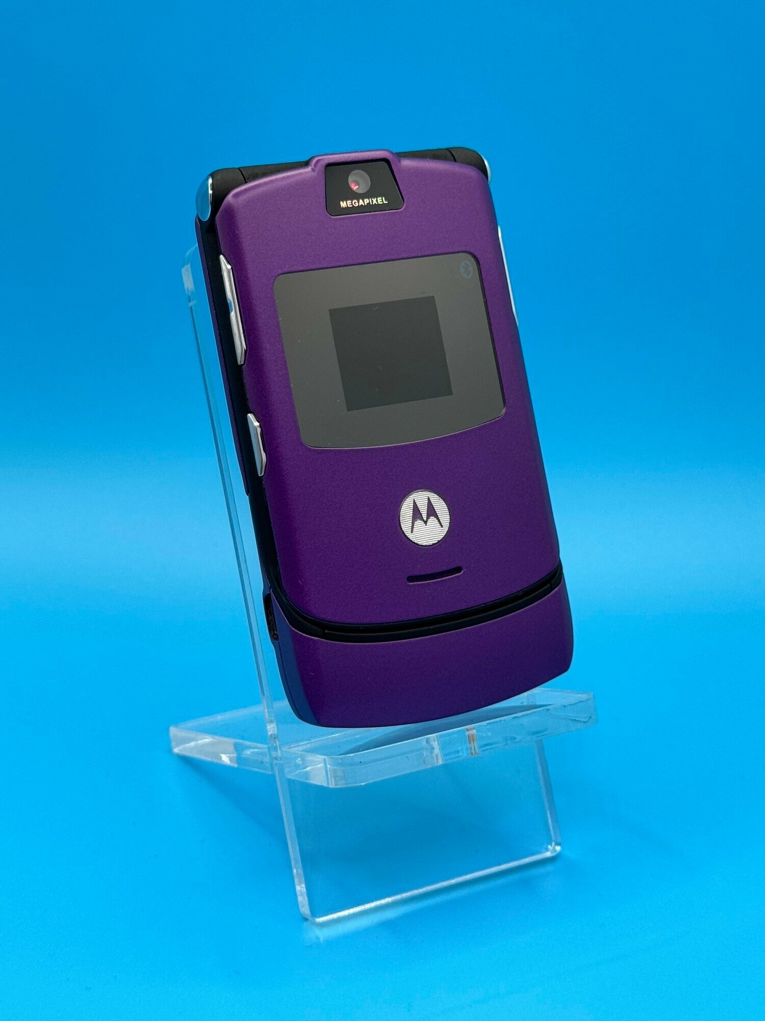Мобильный телефон Motorola RAZR V3