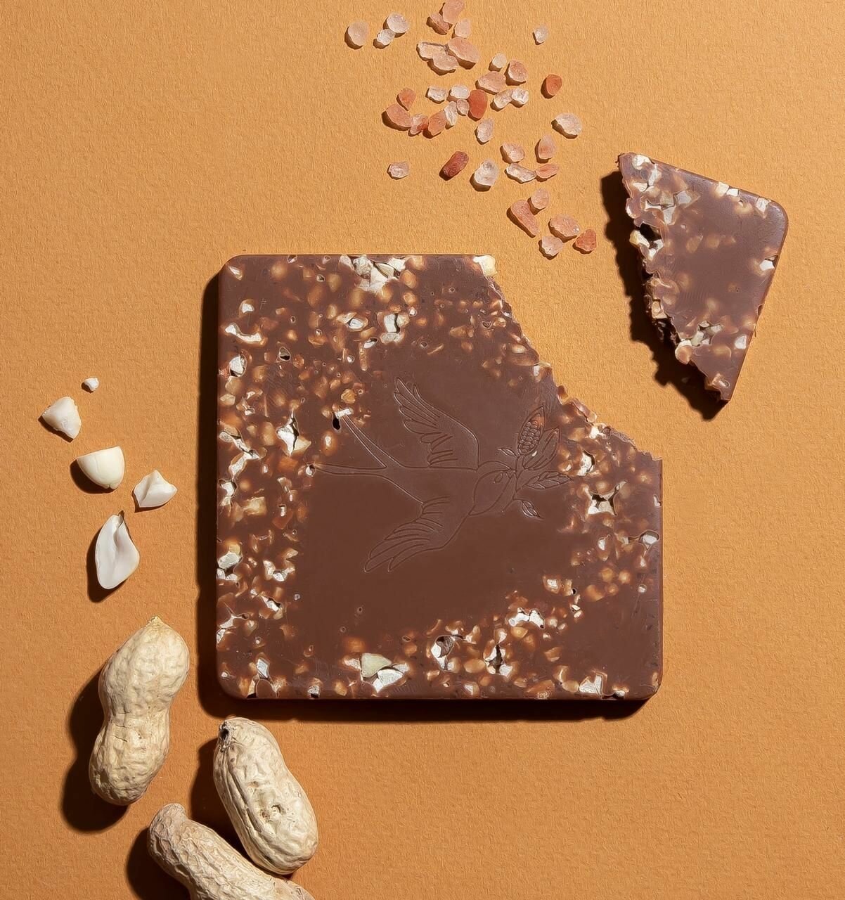 Шоколад "молочный" веганский Hout cacao "Арахис гималайская соль", 50 Г - фотография № 2
