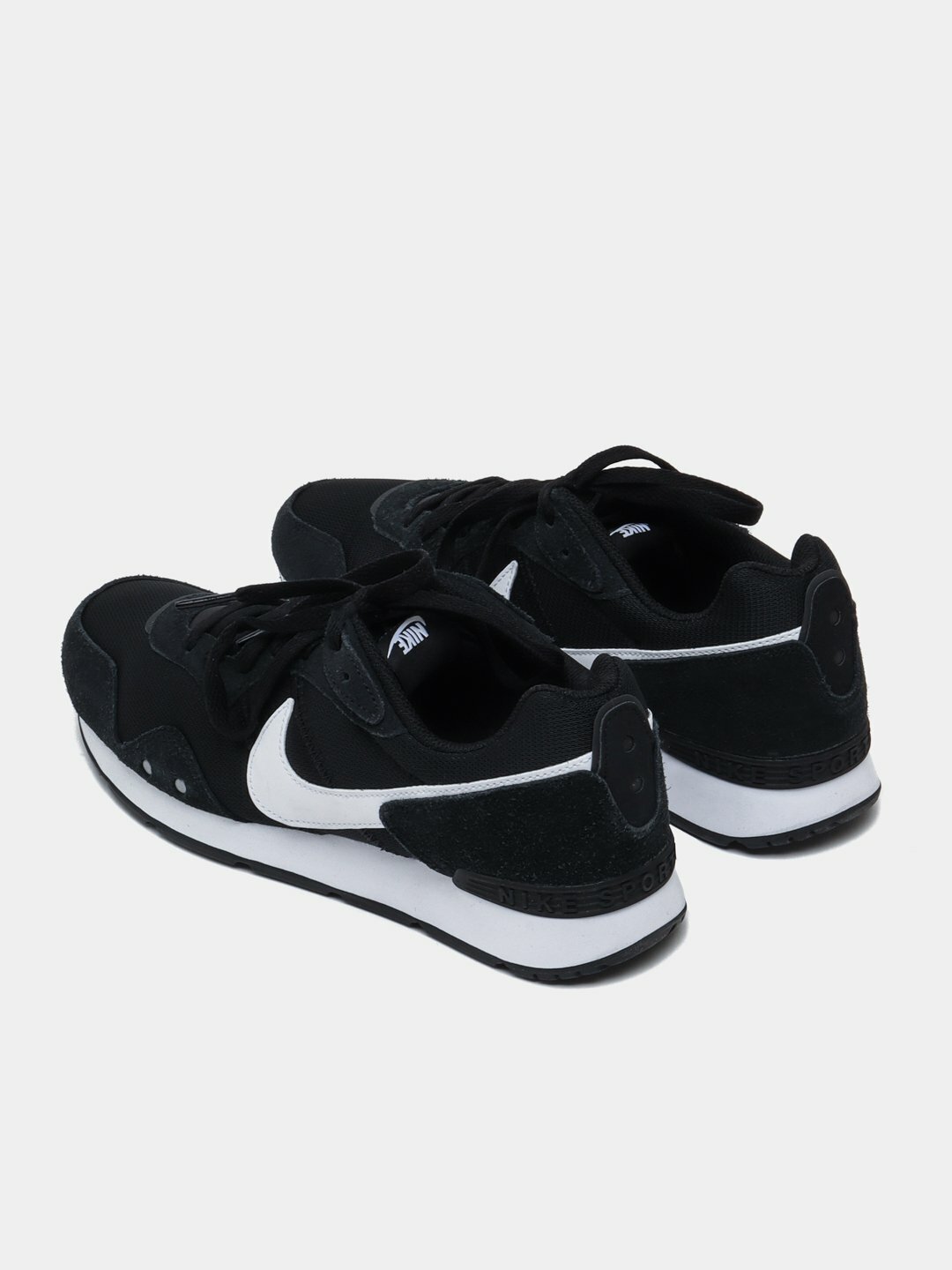 Кроссовки NIKE Venture Runner, размер 38, черно-белые — фото 1