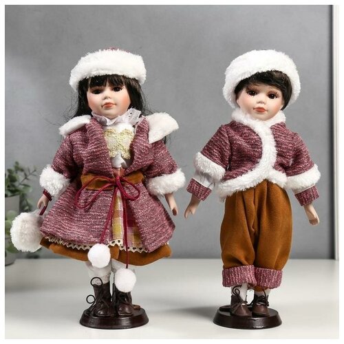 Кукла коллекционная КНР Парочка, 2 шт, Ника и Паша в нарядах с мехом 30 см (4822748)