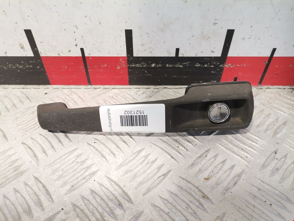 Ручка двери наружная передняя левая Mercedes T1 207D-410D A6707600159 арт. 1521302