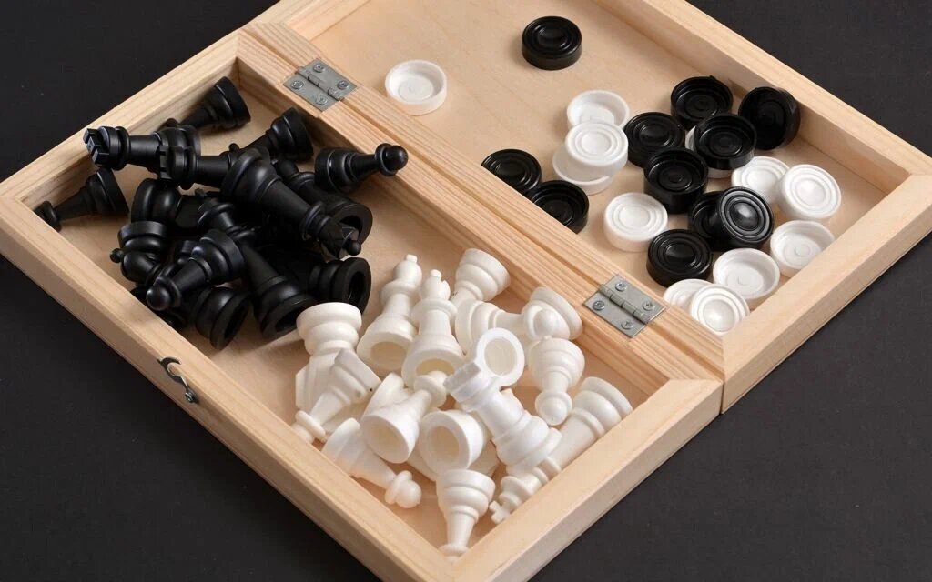 Набор Десятое Королевство 03879 для игры в Шахматы и Шашки, складная доска, дерево, 29см — фото 1