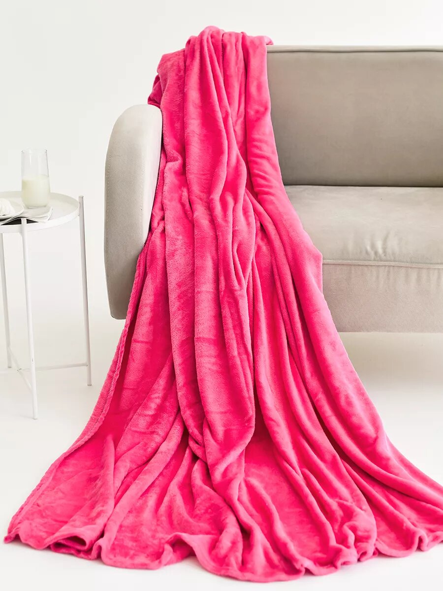 Плед 150х200 плюшевый на диван однотонный — фото 1