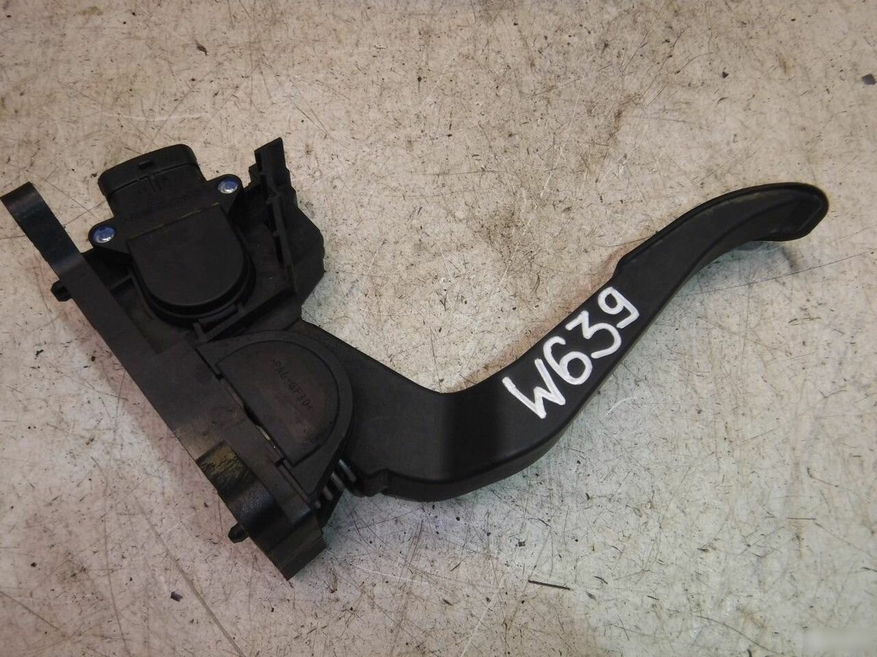 Педаль газа Mercedes-Benz Vito W639 (2003—2010) 6393000604 0281002561