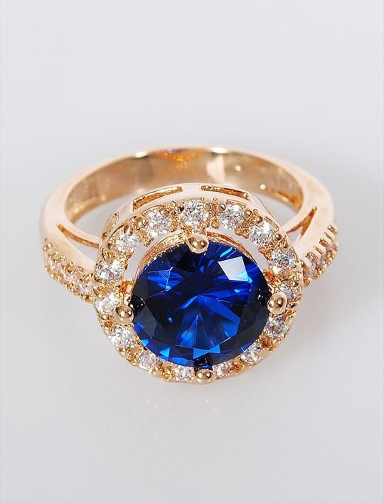 Кольцо, шпинель