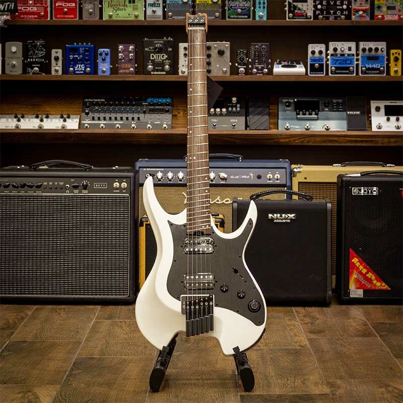 Mooer GTRS W800 Pearl White