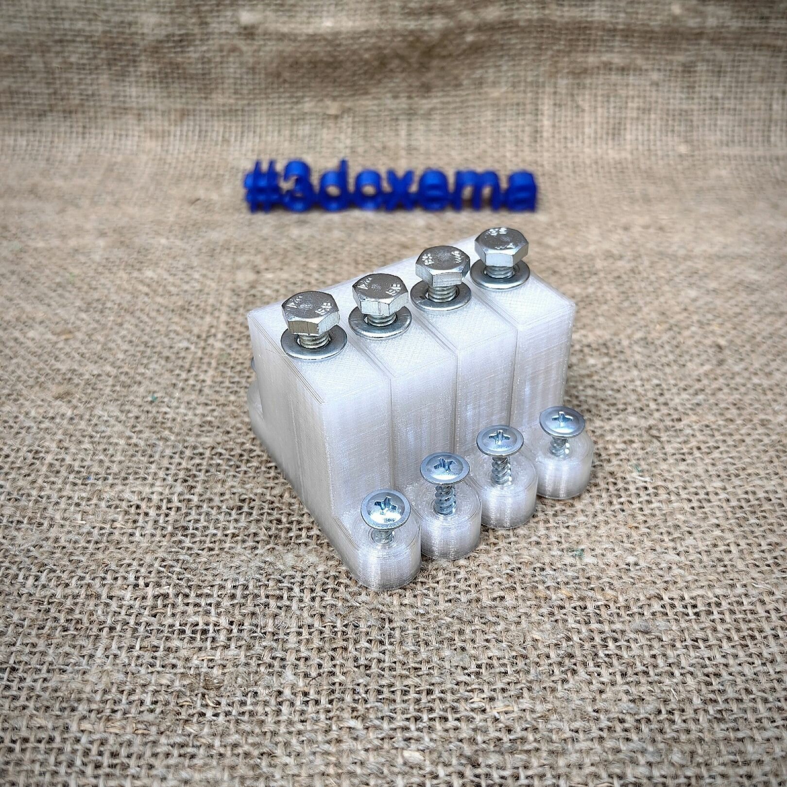 фото Кронштейн крепежный для установки DIN-рейки пластиковый с выносом 20 мм-4шт.