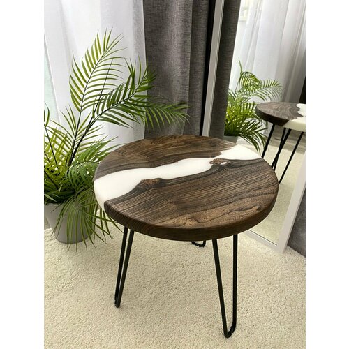 Стол журнальный Redwoodloft из массива карагач дерева с эпоксидной смолой белой 40х40х43 см