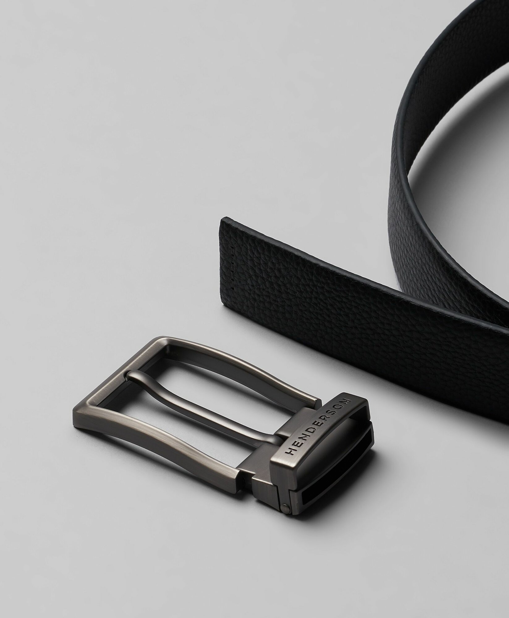 Ремень HENDERSON для мужчин, размер 115, черный — фото 1