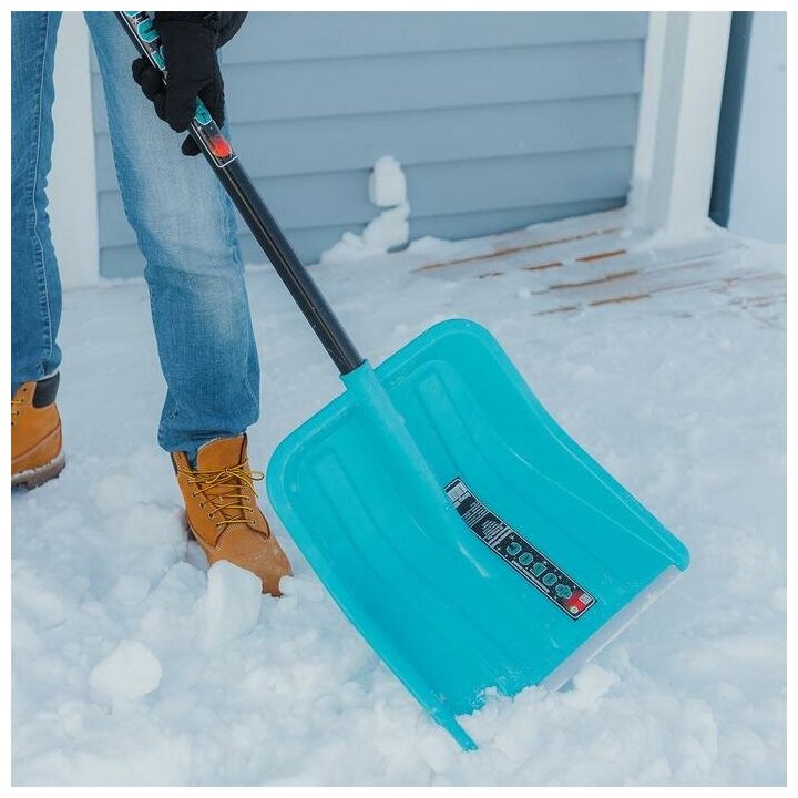 Лопата для уборки снега Фобос со съемным алюминиевым черенком 40,5х45 см Без бренда - фото №4
