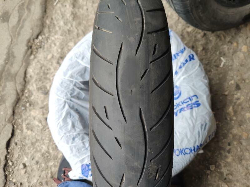 Metzeler Roadtec Z8 120/70 R17 мотошины Летние