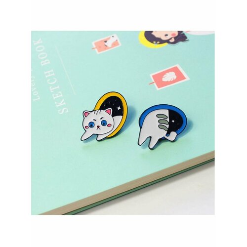 Брошь remove, белый