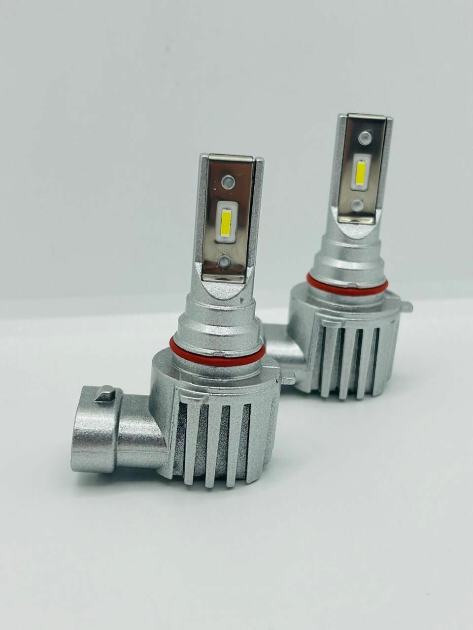 Светодиодная лампа V12 - HB3 9005 LED 12-24V