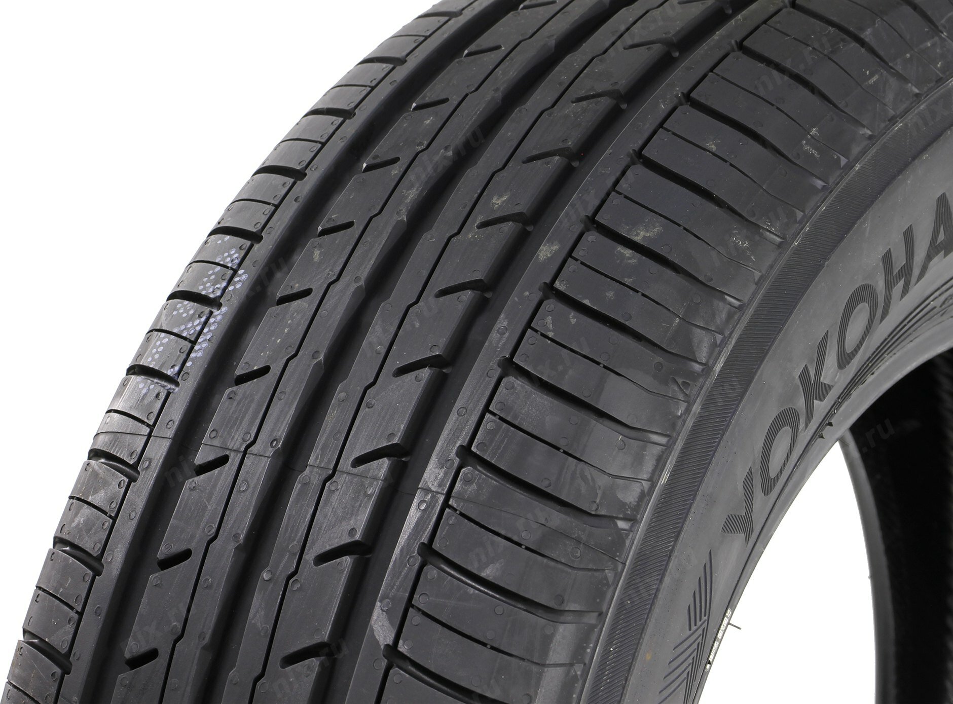 Автомобильные шины Yokohama BluEarth-Es ES32 215/50 R17 95V