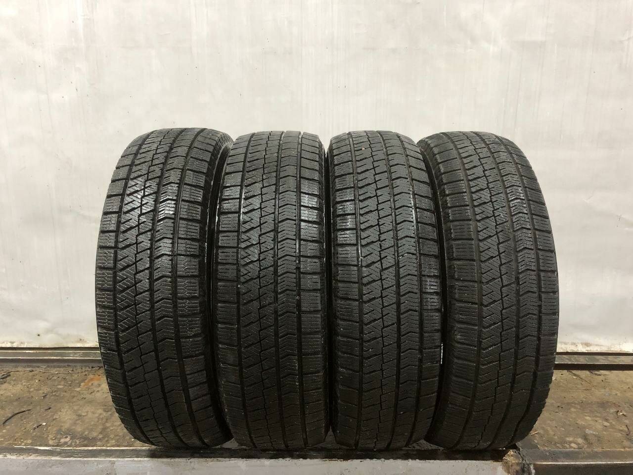 Bridgestone Blizzak VRX 2 185/65 R15 БУ Шины Зимние