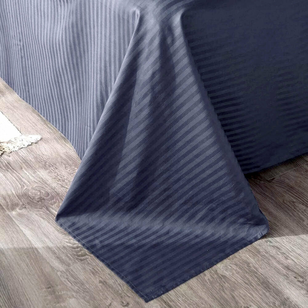 фото Простыня из страйп-сатина Полоска 1x1 FSL-018 темно-синий Elin (темно-синий), Простыня 220x240