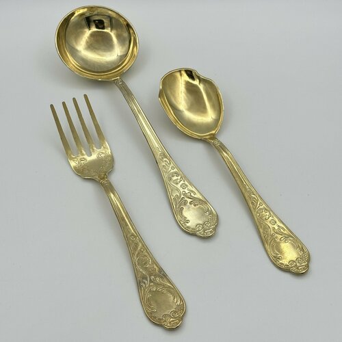 Набор из трёх сервировочных предметов с растительным декором половник 5249₽