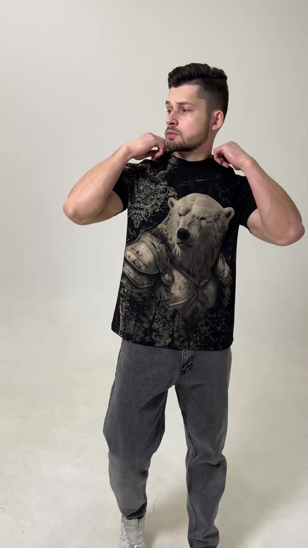 Футболка ROCK BEAR БЕЛЫЙ ВОИН, размер 2XL (56), золотой, черный — фото 1