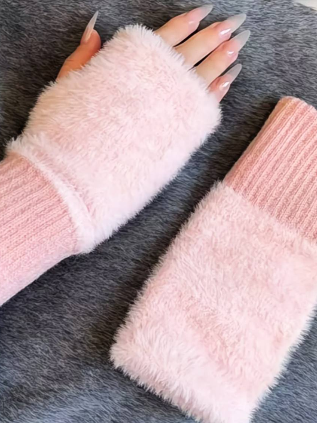 Варежки для девочек и женщин