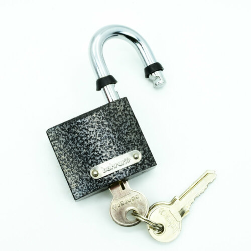 Замок навесной ПД-38 дужка сталь 9мм3ключа корпус чугун резин накладки на дужке Bohrer 296₽