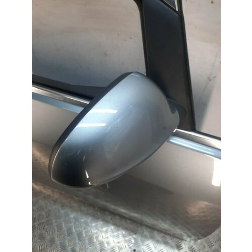 Зеркало боковое правое Opel Astra H 13253338