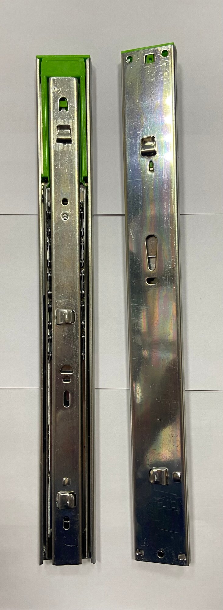 фото Направляющие для инструментальной тележки c доводчиком