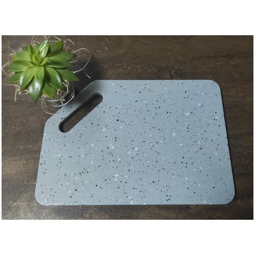 Разделочная доска из камня