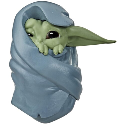 Фигурка Star Wars The Mandalorian: The Bounty Collection – The Child Blanket Wrapped (5,5 см) фигурка hasbro star wars the mandalorian baby yoda sipping soup f1218 5 6 см