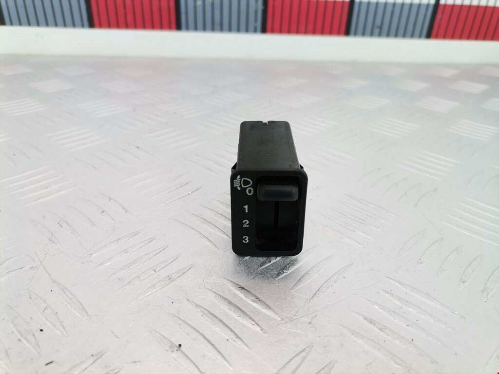 Кнопка корректора фар Land Rover Freelander 1 YUT100230LNF арт. 1591796