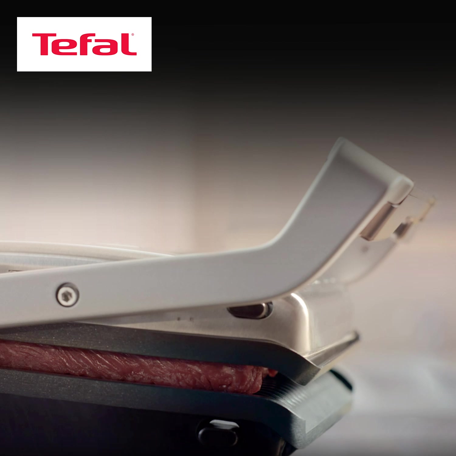 Умный электрогриль Tefal Optigrill+ Initial GC706D34 с датчиком определения толщины, 6 программ, стальной/черный — фото 1