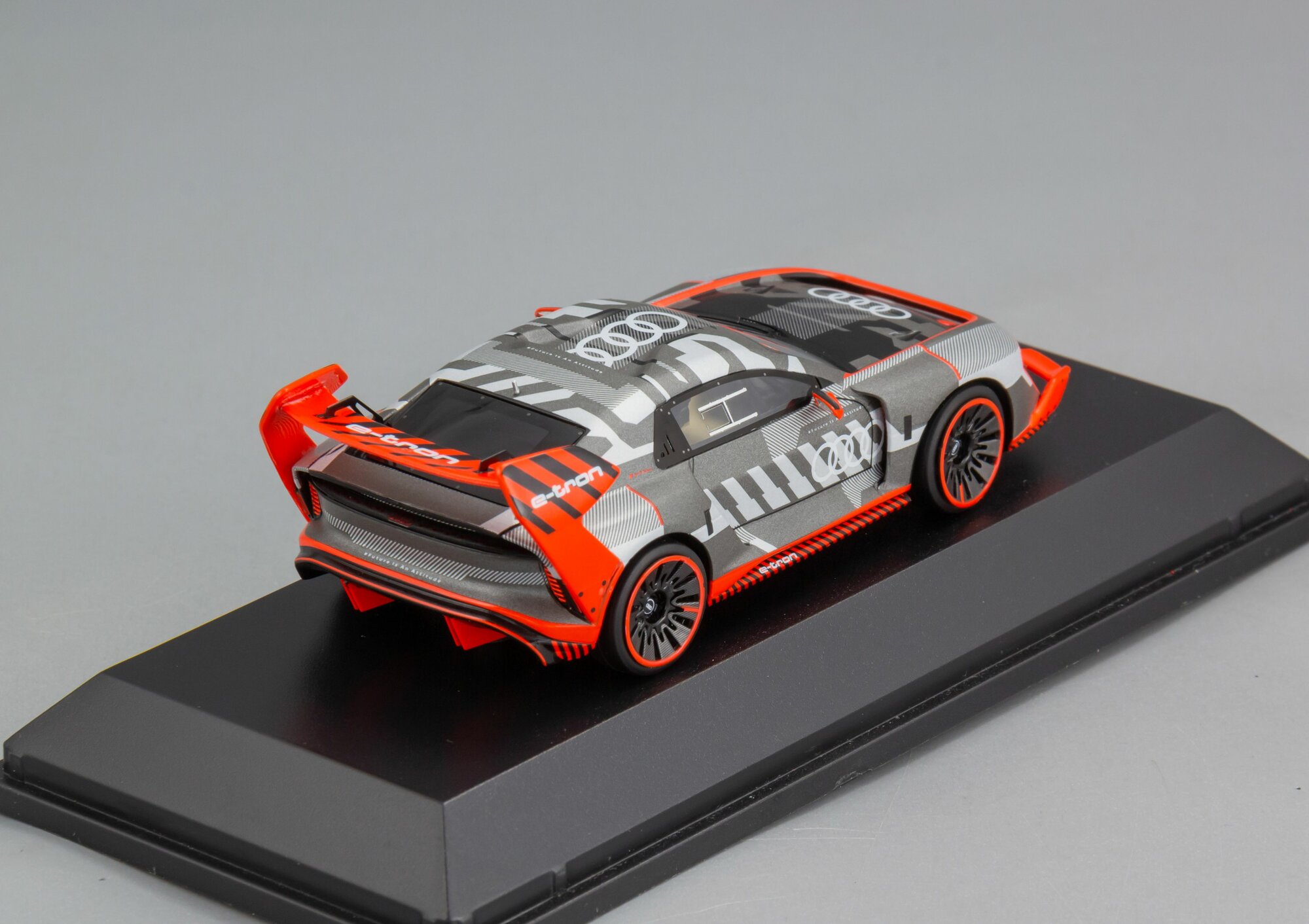 Масштабная модель Audi S1 e-tron Quattro, Prsentation — фото 1