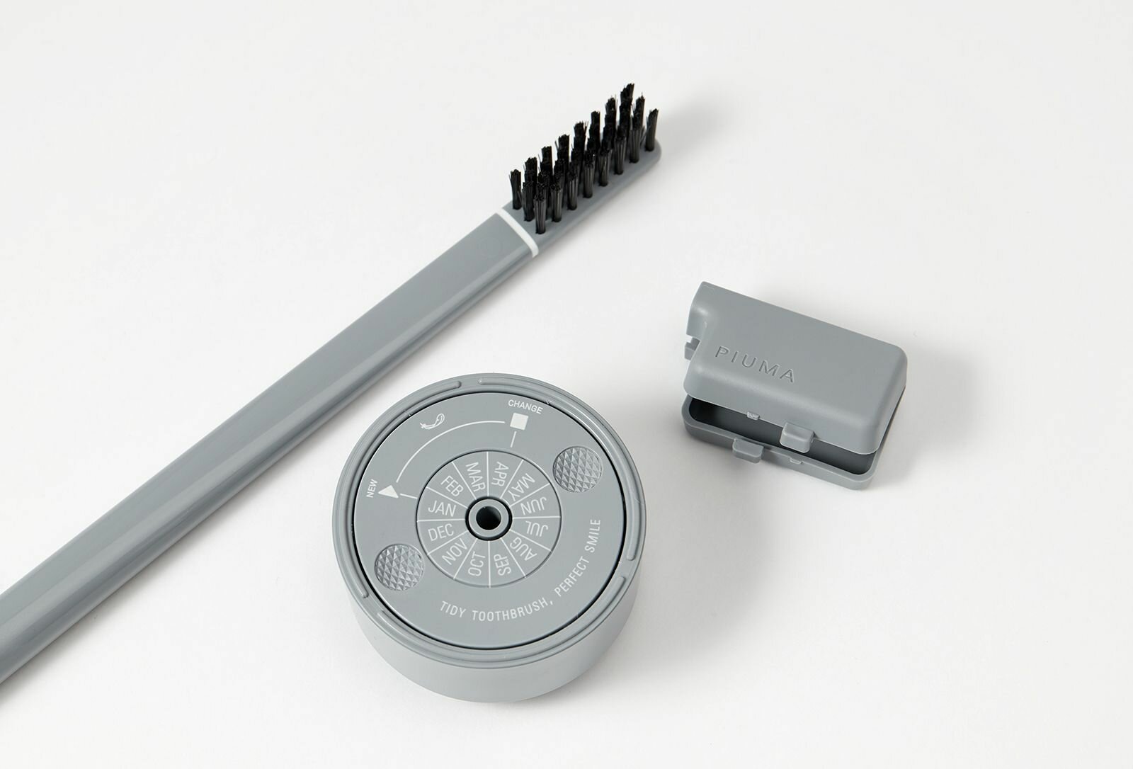 PIUMA Зубная щетка+подставка-календарь MEDIUM TOOTHBRUSH & BASE WITH CALENDAR ASPHALT GREY