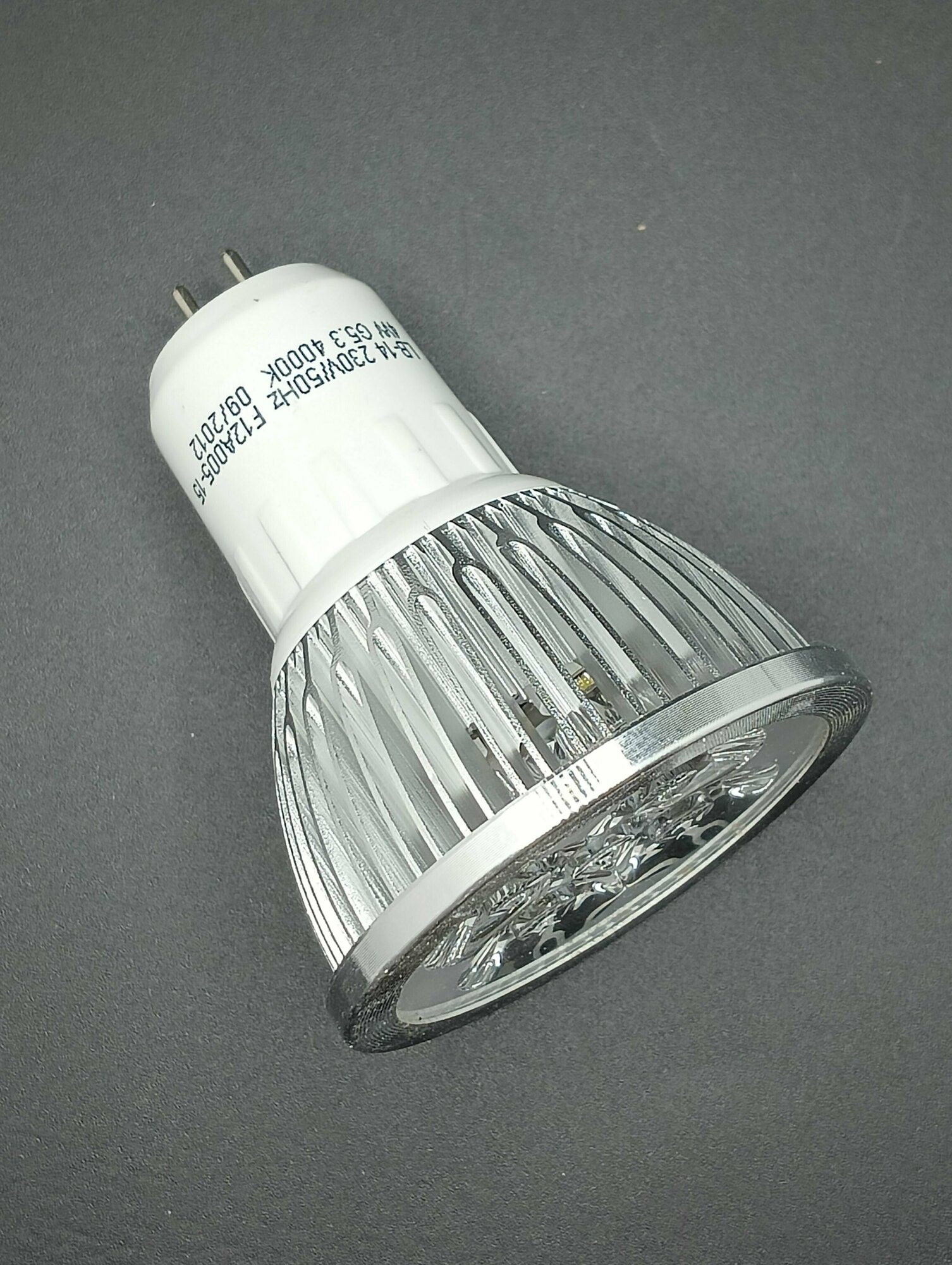 10шт Светодиодная лампа LB-14 4W G5.3 4000k LED с радиатором и линзами
