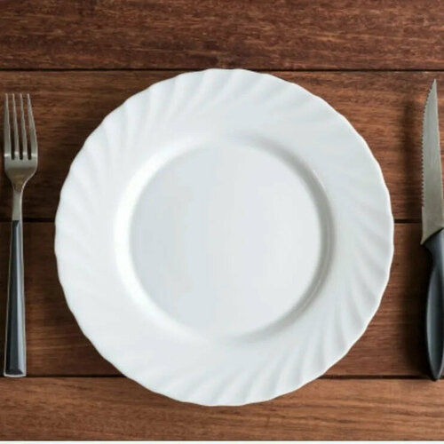 Тарелка пластиковая 20 см 279₽