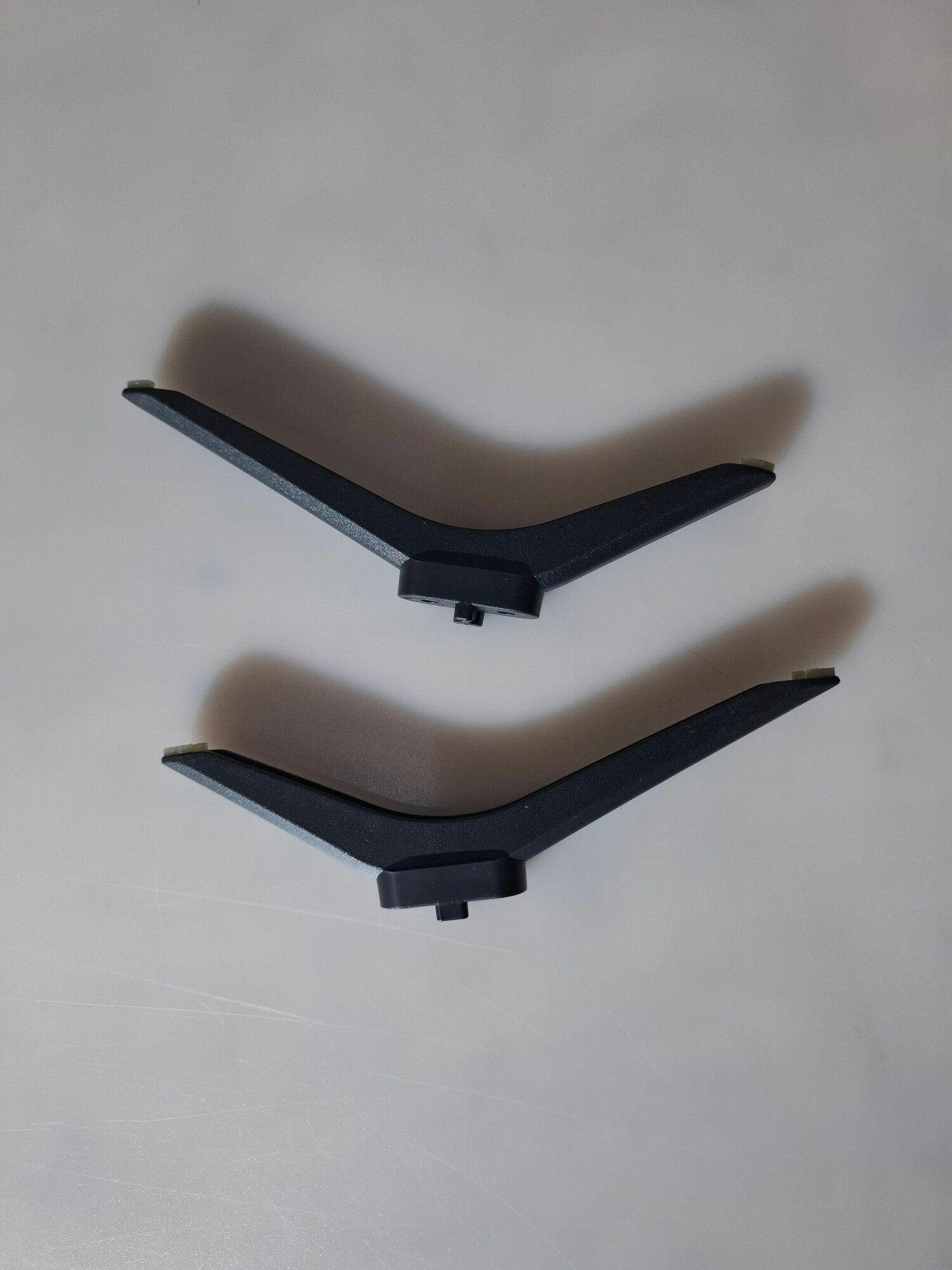 Подставка комплект комплект 2 шт (черный), для телевизора HI HX-24H01FB