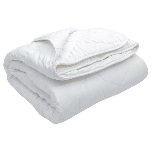 Одеяло стандартное 172х205 см, иск. лебяжий пух, ткань глосс-сатин, п/э 100%./В упаковке шт: 1