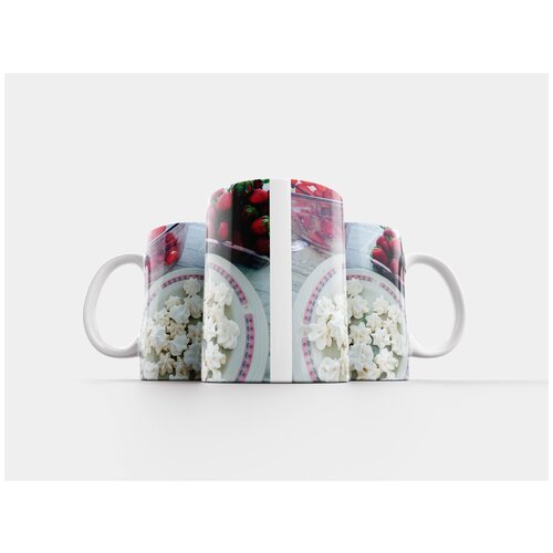 фото Кружка "безе, клубника, десерт" 320 мл lotsprints