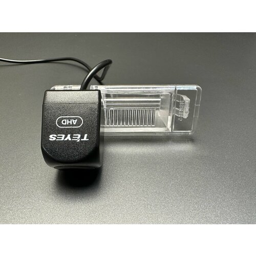 Камера заднего вида Teyes AHD для Nissan Ниссан 2005 - 2022 2200₽