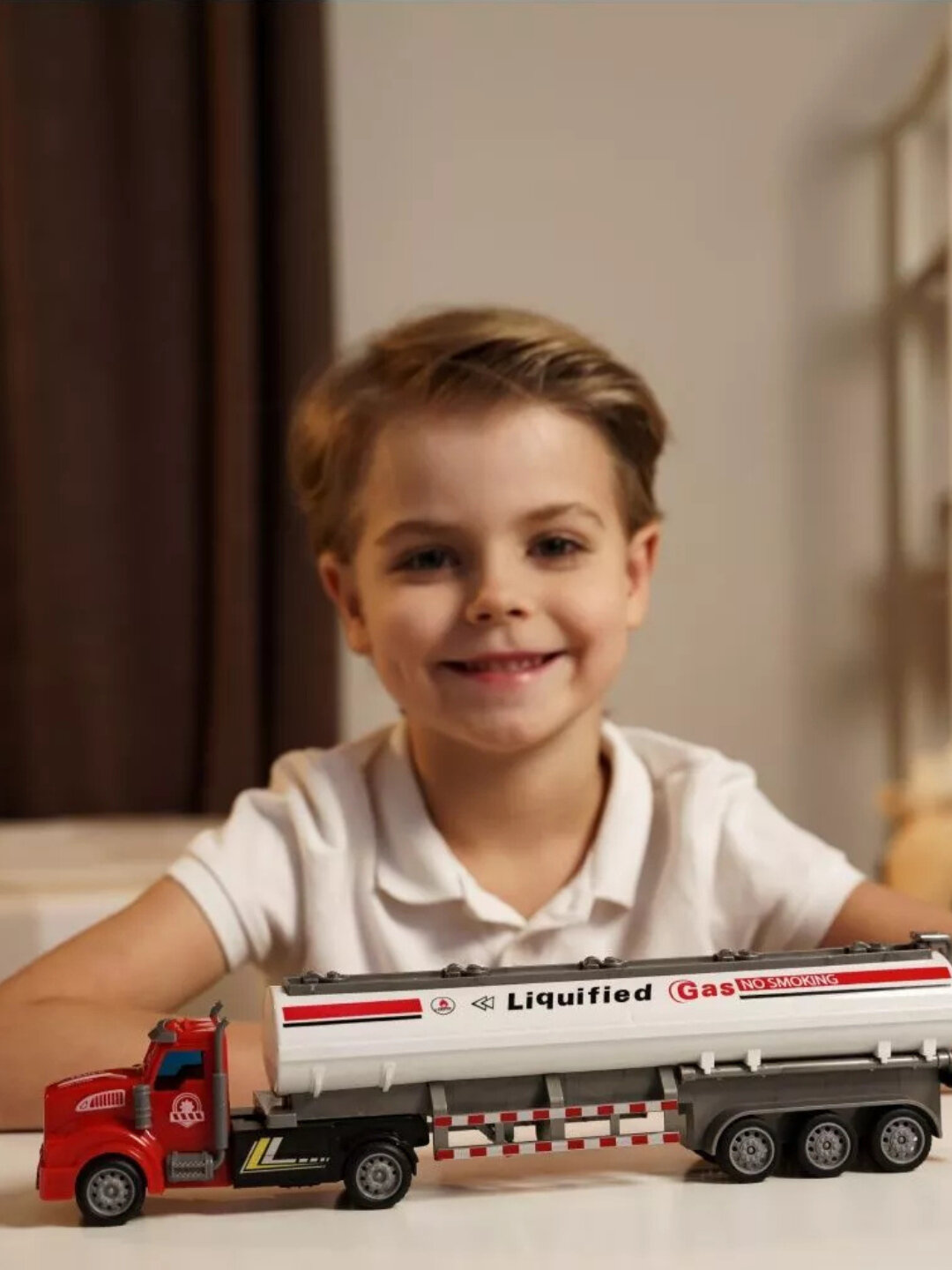 Инерционный грузовик «Бензовоз», реалистичная модель игрушки, в масштабе 1:48