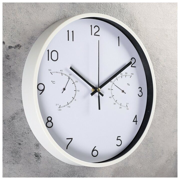 Часы настенные, серия: Классика, "Уимер", с термометром и гигрометром, d=30 см 4432463