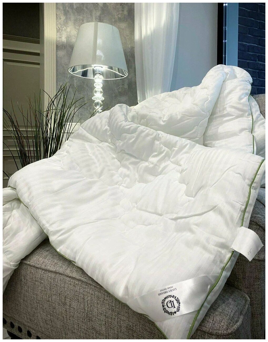 Lucky Dreams/Гипоаллергенное одеяло евро, облегченное 200х220 бамбук большое летнее легкое, в подарок на годовщину, на новый год, термоодеяло, "Грета" - фотография № 3