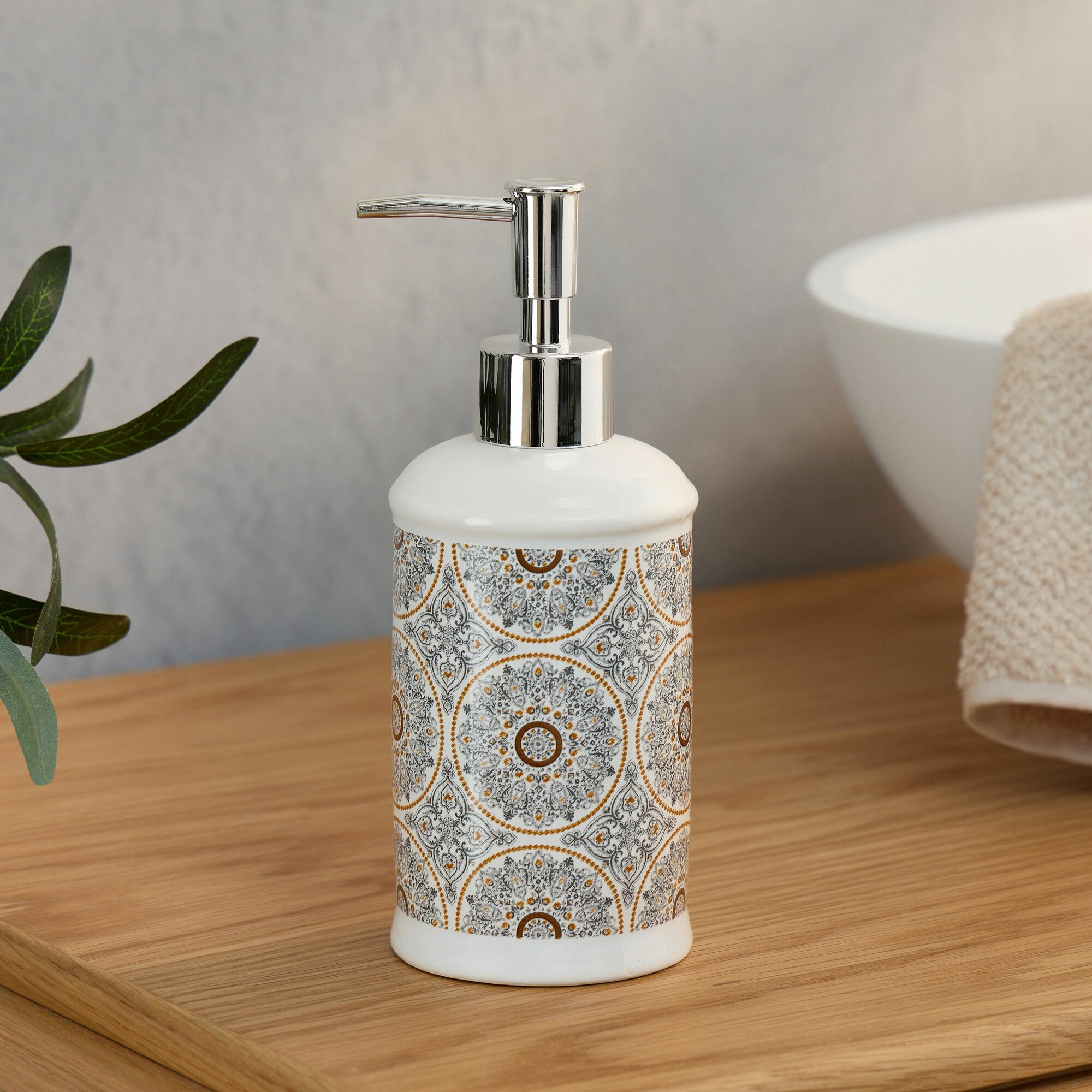 Набор аксессуаров для ванной от бренда Arya home Ethnic 3 предмета белый — фото 1