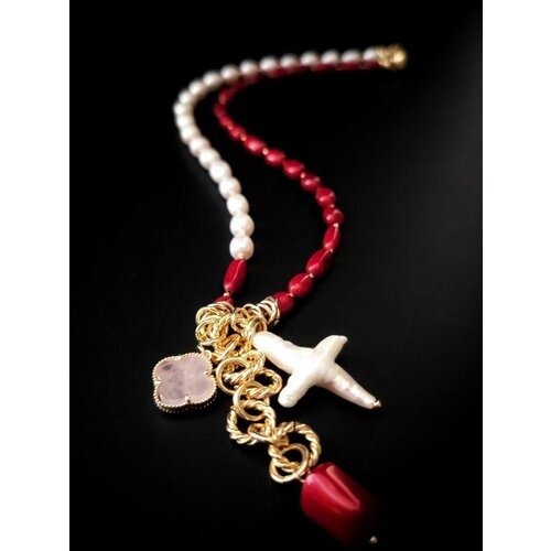 Колье фермуар с жемчугом и кораллом под золото