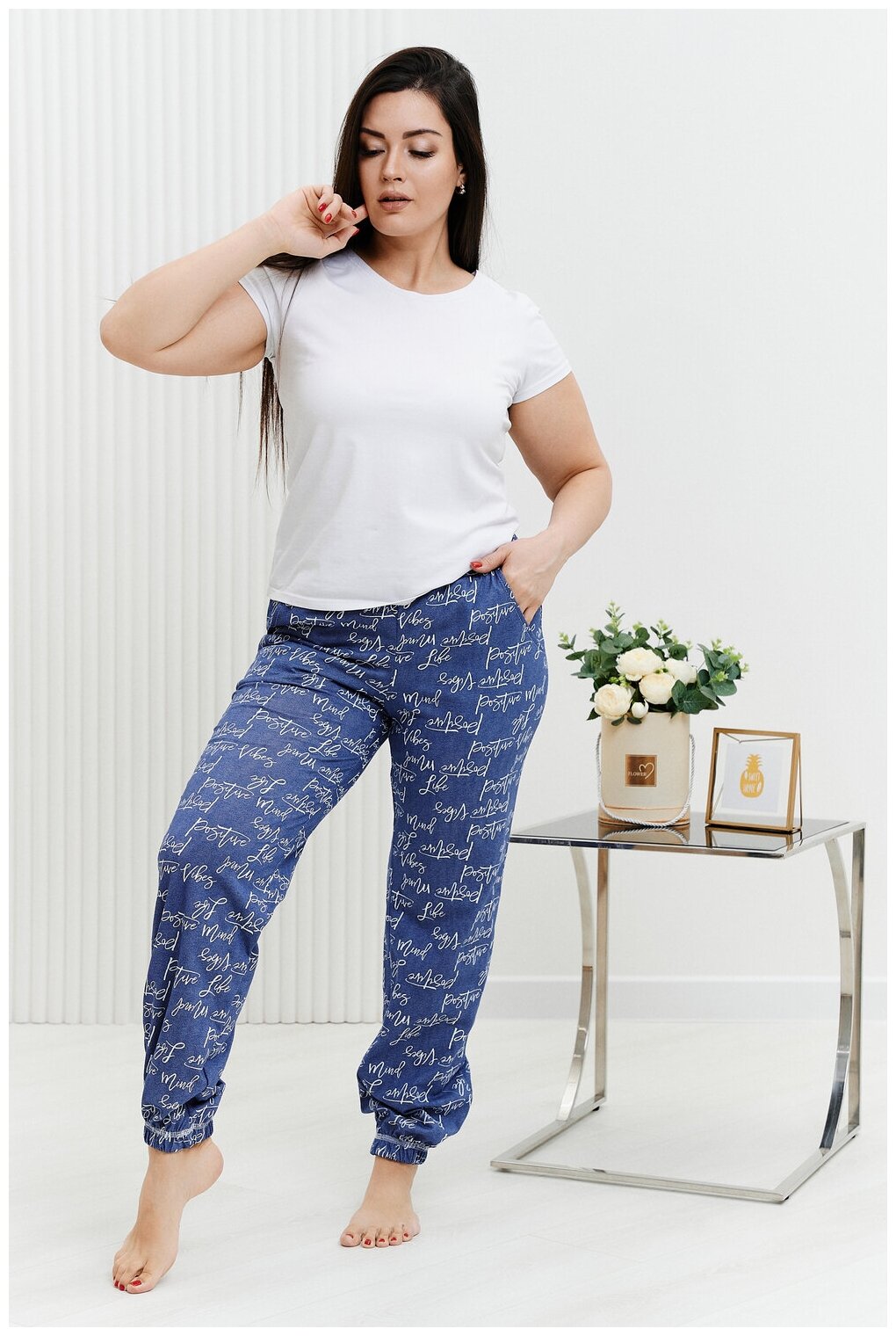 Женские домашние брюки в цвете джинс, размер 56 - фотография № 13