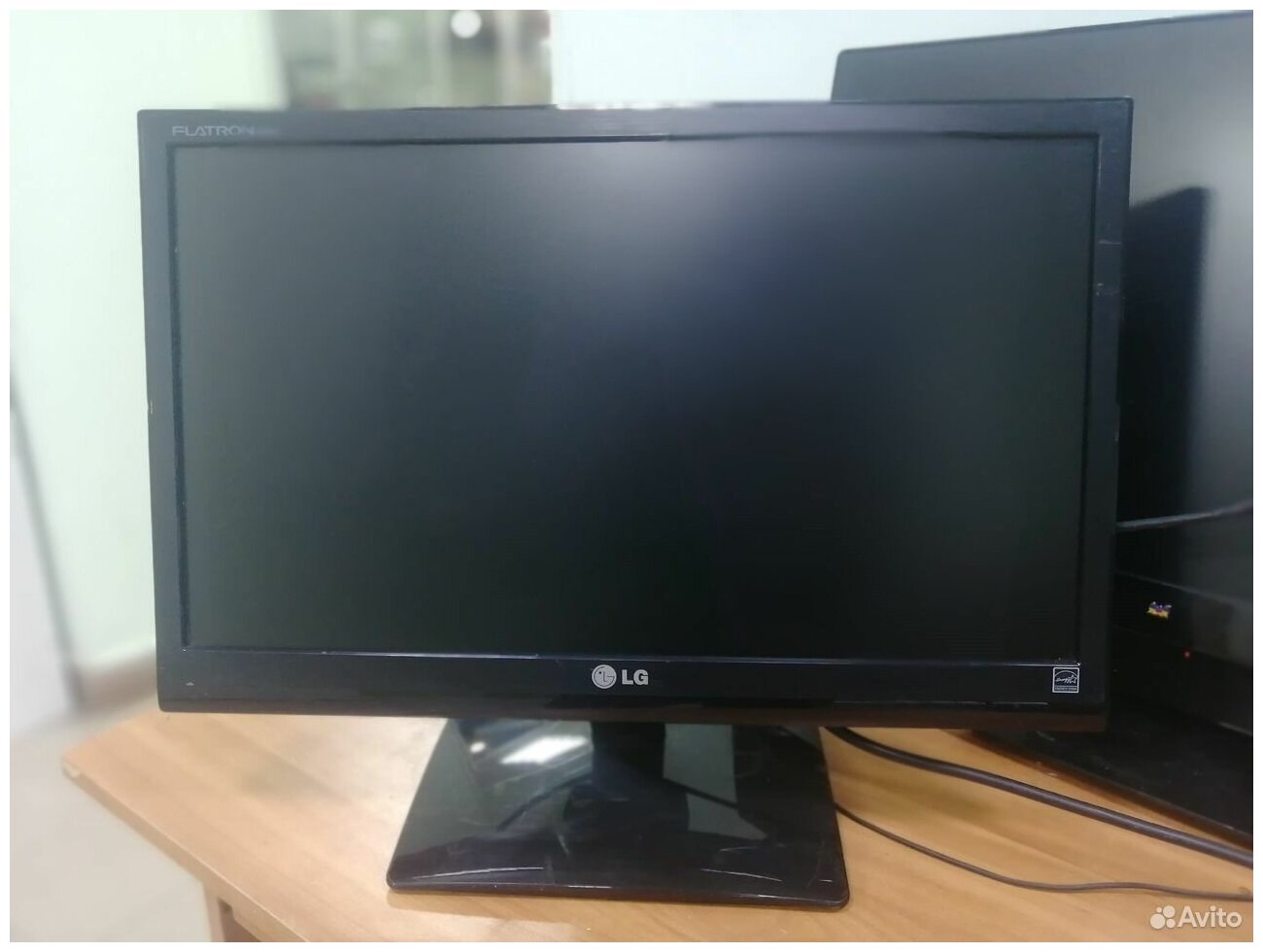 Устройство 20" ЖК LG E2041S-BN Flatron Black