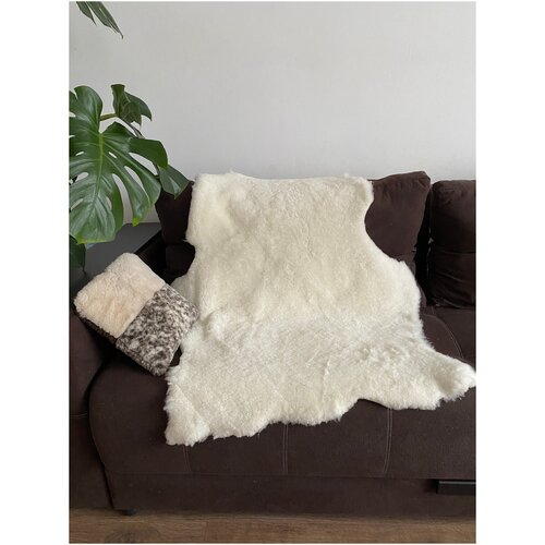 Barashka34 / Ковер из 2х шкур натуральной 100% овчины. 2м х 0.7м. Белый